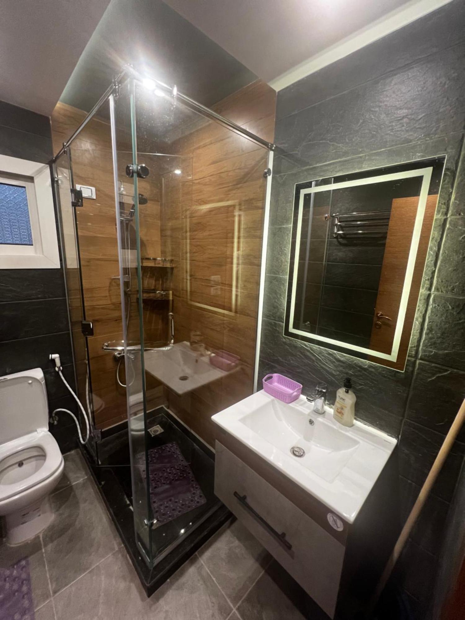 Luxury Flat Near Stars Mallشقة غاية الفخامة جانب سيتي ستارز مول Apartamento El Cairo